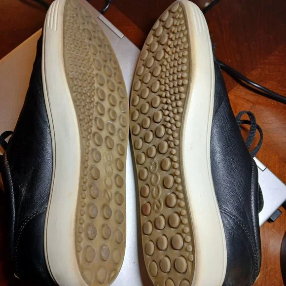 ECCO Soft Black Leather Sneakers Size EU39/US 8 EUC - Picture 11 of 16